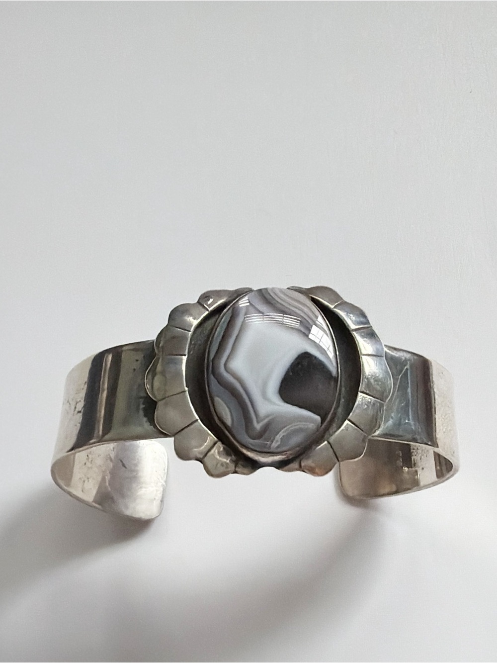 Vintage Southwestern Sterling Botswana Agate Cuff Bracelet